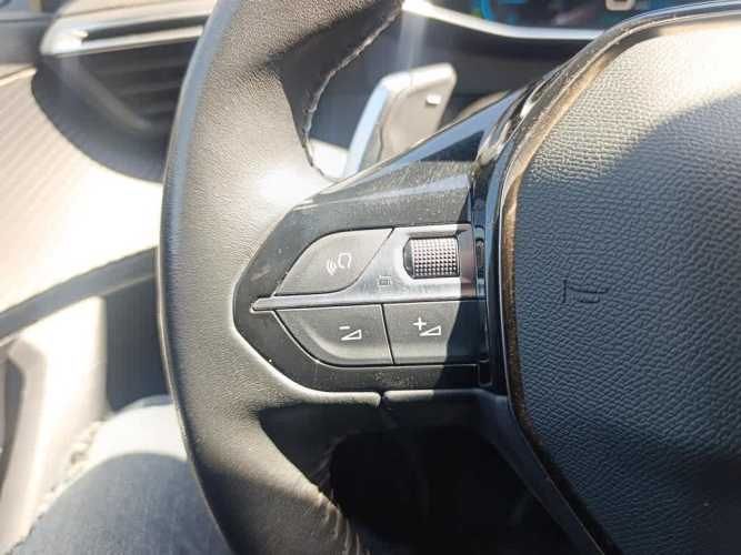 PEUGEOT 2008 2021