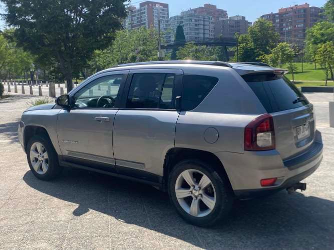 Jeep Compass AT