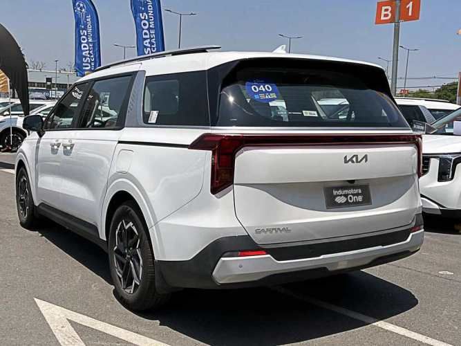 KIA CARNIVAL 2025