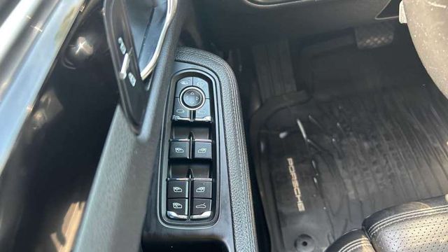 Porsche Macan S 3.0 4X4 AT (2021)