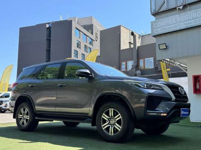TOYOTA FORTUNER SR5 4X2 2.7L - 2023 | 3453