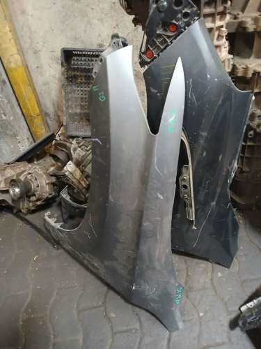 Tapabarro mazda bt50 año2023