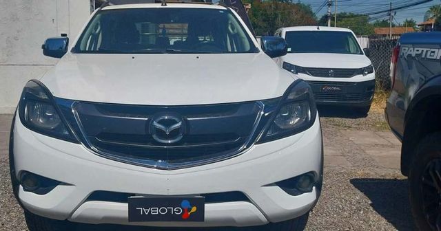 MAZDA BT 50 FULL 4X4 AUTOMATICA 3.2