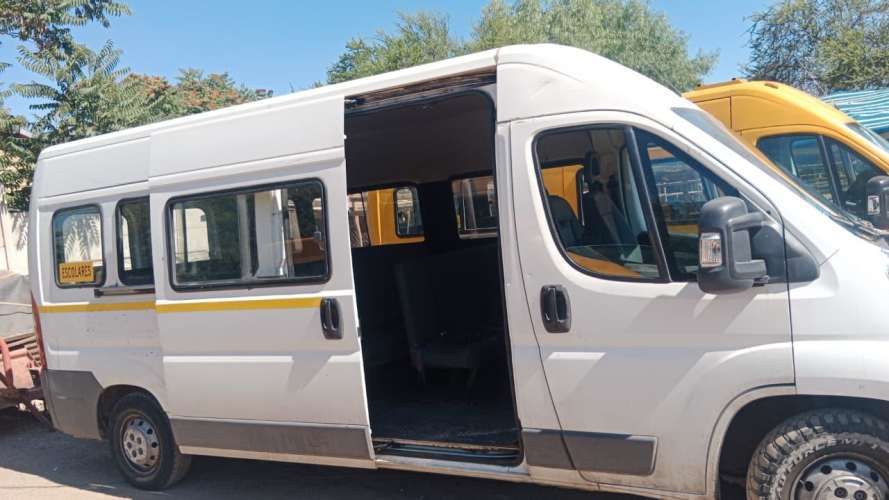 VENDO FURGON ESCOLAR