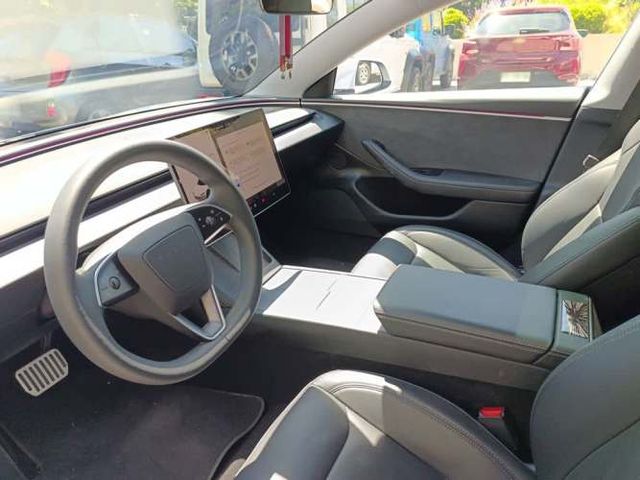 TESLA MODEL 3 2025