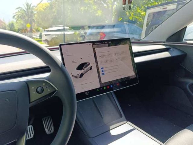 TESLA MODEL 3 2025