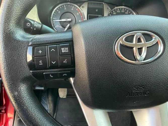 TOYOTA HILUX 2022