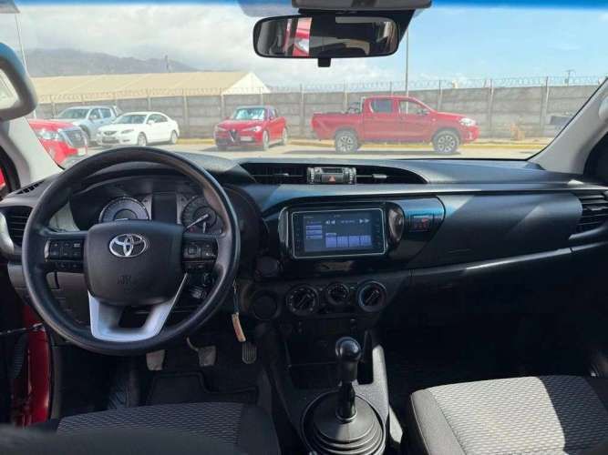 TOYOTA HILUX 2022
