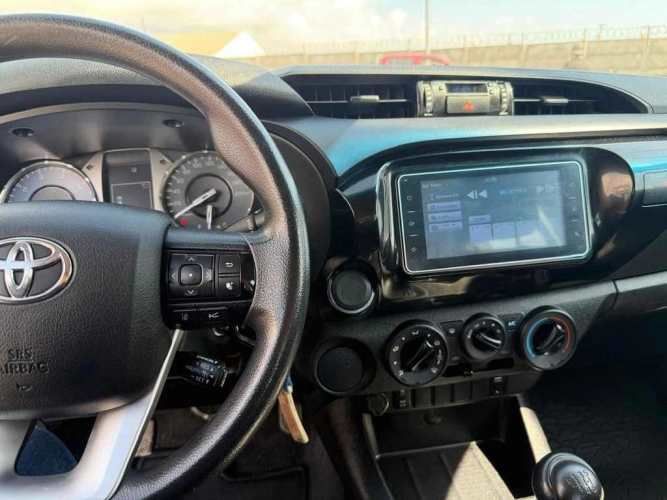 TOYOTA HILUX 2022