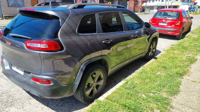 Jeep Ckerooke (Vendo o Permuto)