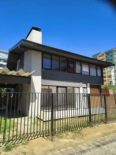 Casa a pasos del Mall Portal Temuco