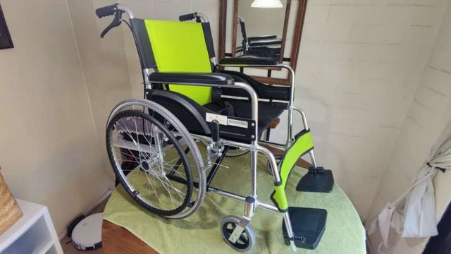 Silla de Ruedas Ultra Liviana Premium First Care