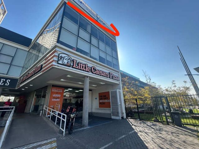 ¡Locales Disponibles en Strip Center San Joaquín !