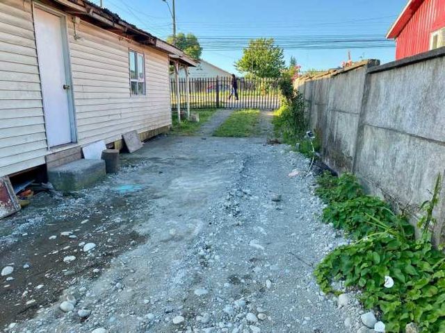 Terreno Amplio con Potencial de Inversión (134131)