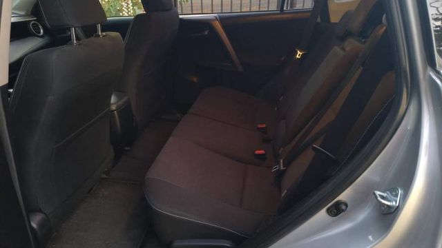 VENDO: TOYOTA RAV 4 WD