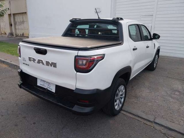 RAM 700 SLT DOBLE CABINA 2022