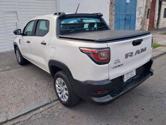 RAM 700 SLT DOBLE CABINA 2022