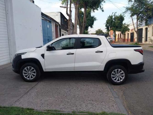 RAM 700 SLT DOBLE CABINA 2022