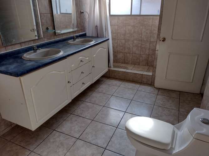 Cód-92 Hermosa Casa Sector Sur de Dos Pisos