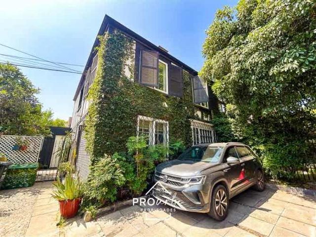 CASA CALIFORNIA - R. LYON