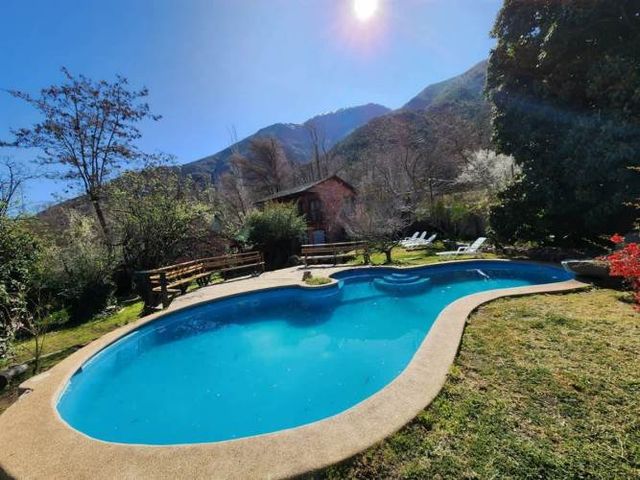 CASA Camino El Volcán, El Melocoton