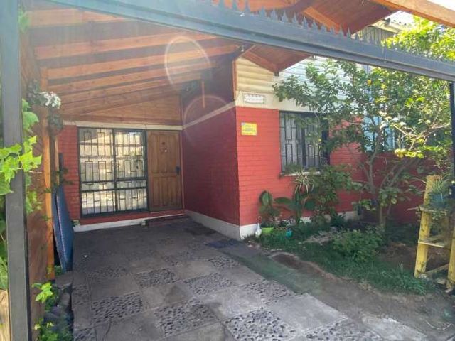 Venta de casa en sector Plaza Maipú (134198)