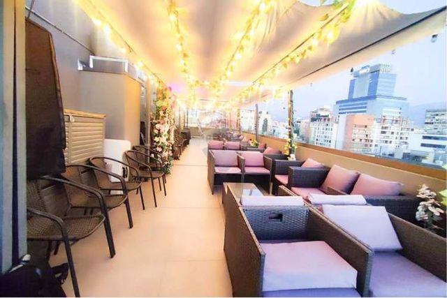 Oficinas con amplia terraza sunset