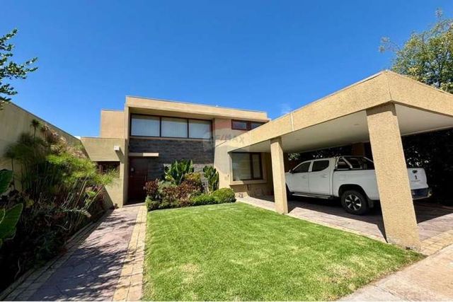 Casa en condominio peumayen, colina