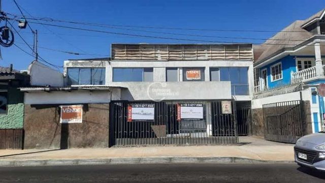 LOCAL COMERCIAL Av Ejercito 38 ARRIENDO $ 3.500.000