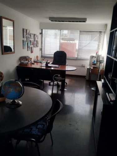 LOCAL COMERCIAL Av Ejercito 38 ARRIENDO $ 3.500.000