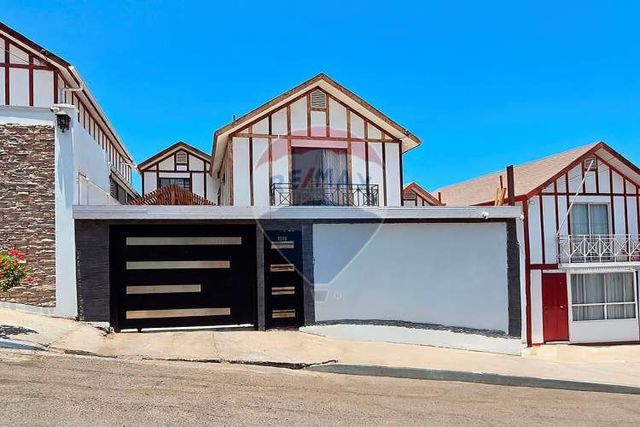 Casa en parque ingles 4d 3b  patio amplio