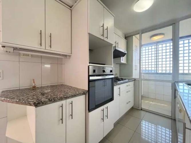 DEPTO 3D/2B EN LAS CONDES CON 3 ESTACIONAMIENTOS