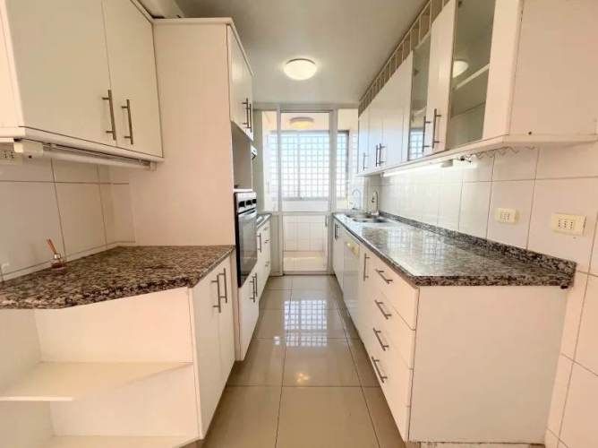 DEPTO 3D/2B EN LAS CONDES CON 3 ESTACIONAMIENTOS