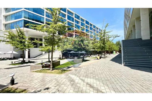 Espectacular oficina en el corazon de la dehesa