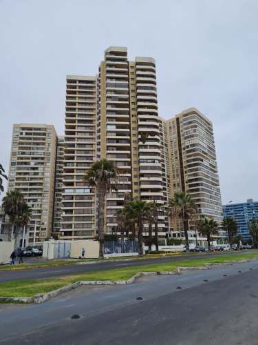 VENTA DEPTO FRENTE A PLAYA CAVANCHA