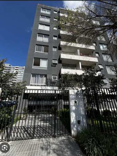 SECTOR TRANQUILO Y AGRADABLE,  A 4 CUADRAS METRO