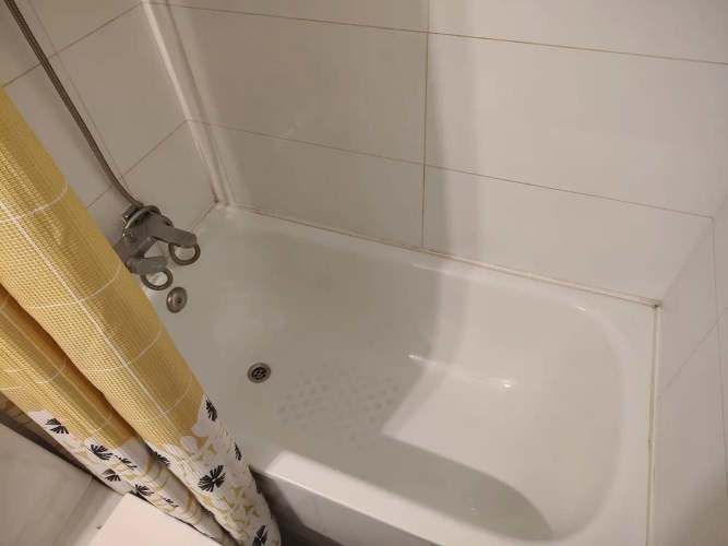 SECTOR TRANQUILO Y AGRADABLE,  A 4 CUADRAS METRO