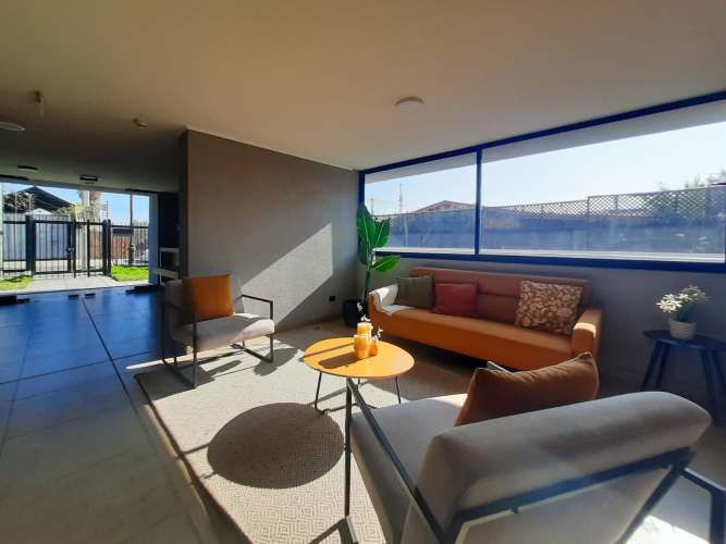 Departamento En La Cisterna Con Estacionamiento Y Bodega