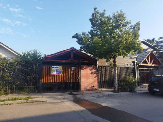 Propiedad En La Roblería Con Amplia 3ra Etapa Larapinta