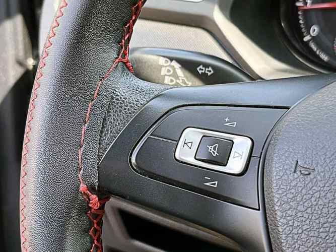 VOLKSWAGEN VOYAGE 2022