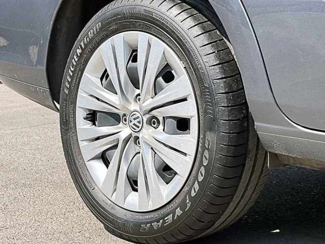 VOLKSWAGEN VOYAGE 2022