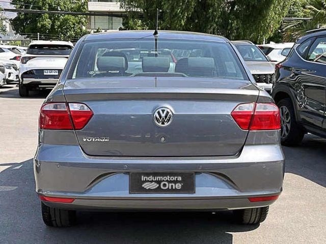 VOLKSWAGEN VOYAGE 2022