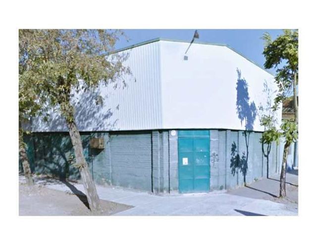 VENDO  BODEGA CON USO INDUSTRIAL-COMERCIAL