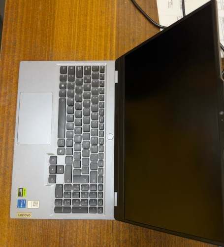 Notebook lenovo LOQ 15IAX9 (83GS000QCL/16GB RAM)