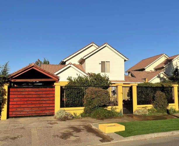 Calle La Hacienda Alta, 4ta etapa Larapinta, Comuna de Lampa. $