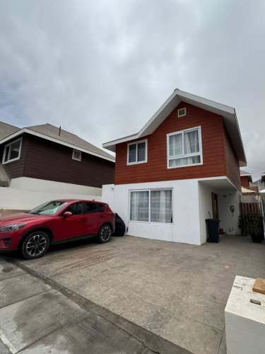 Casa sector costa laguna 3H 3B 3E Patio Amplio.