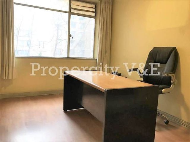 Cómoda Oficina en Santiago Centro (134217)