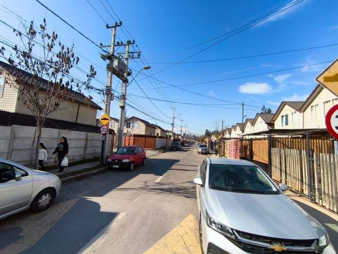 Casa en venta c/ estacionamiento en El Trébol