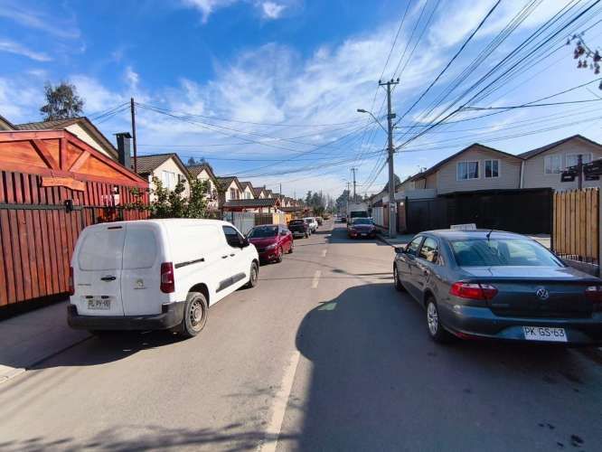 Casa en venta c/ estacionamiento en El Trébol