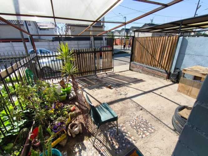 Casa en venta c/ estacionamiento en El Trébol